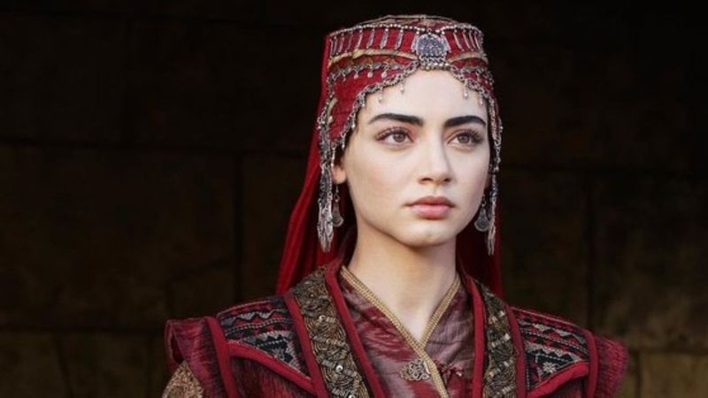 Kuruluş Osman'ın Bala'sı o pozu ile Diriliş'in Hamile'sini ikiye katladı! 'Sen neymişsin'