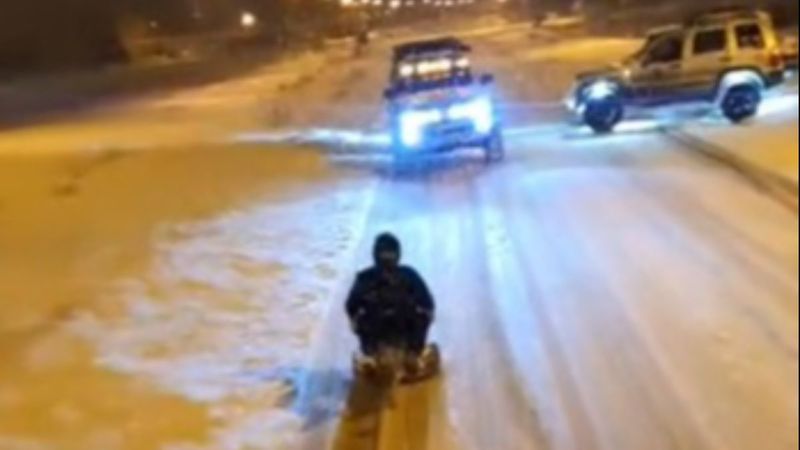 Erzurum'da karın keyfini macera sevenler çıkardı