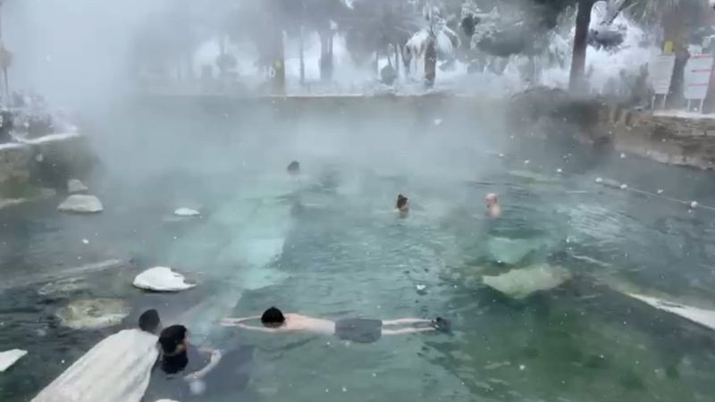 Turistlerin Pamukkale keyfi