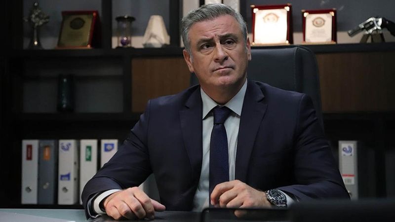 Teşkilat'ın Halit Başkan'ı gözlerden uzak tutuyor ama... Eşinin güzelliğini gören mest oldu