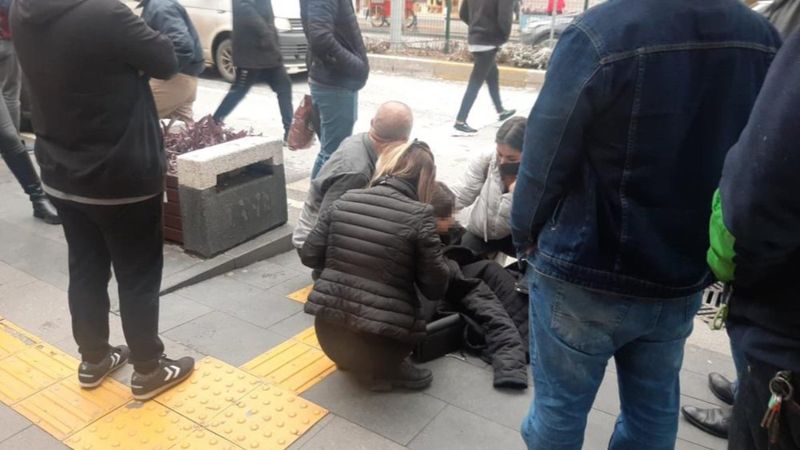 Antalya'da küçük kıza yaya geçidinde otomobil çarptı