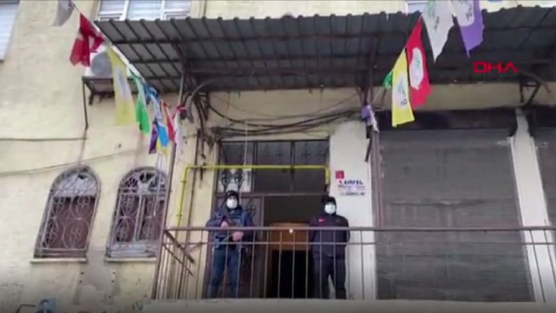 Diyarbakır'da DBP il binasına terör operasyonu