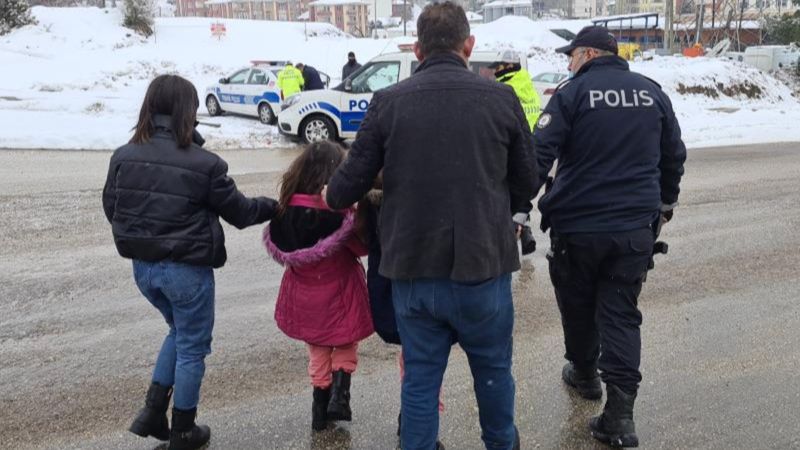 Karabük'te alkollü sürücü 3 çocuğunu araçta gezdirdi
