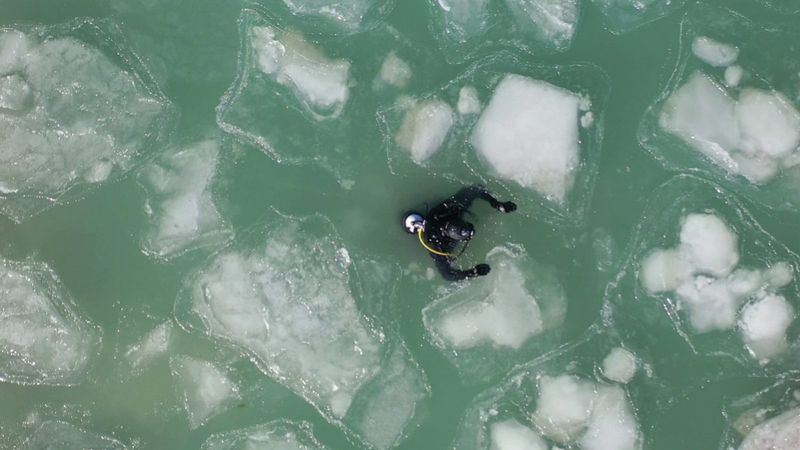 Isparta'da eksi 17 derecedeki göle dalış yapıldı