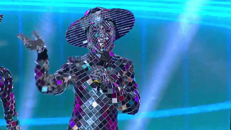 Maske Kimsin'de aşk iddiası! O iki isim yakınlaşıyor...