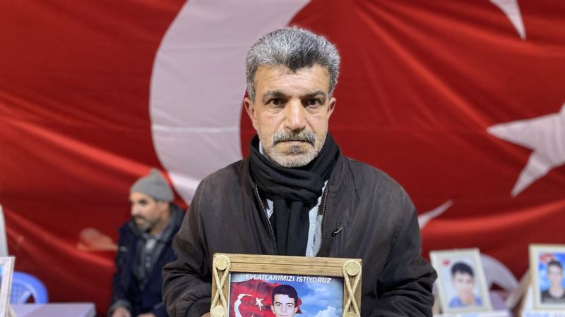 Evlat nöbetindeki baba: Dayanacak gücümüz kalmadı