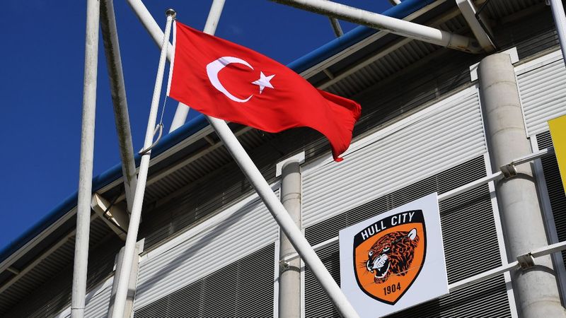 Hull City stadına Türk bayrağı asıldı