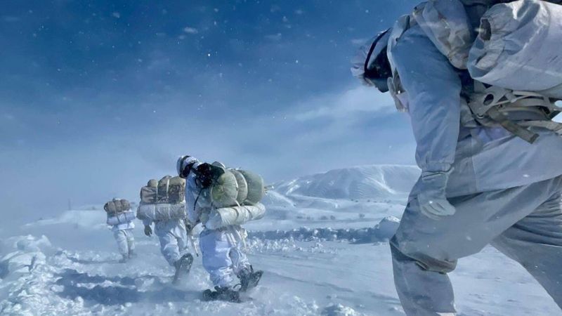 Karlı zirvelerde zorlu vatan nöbeti