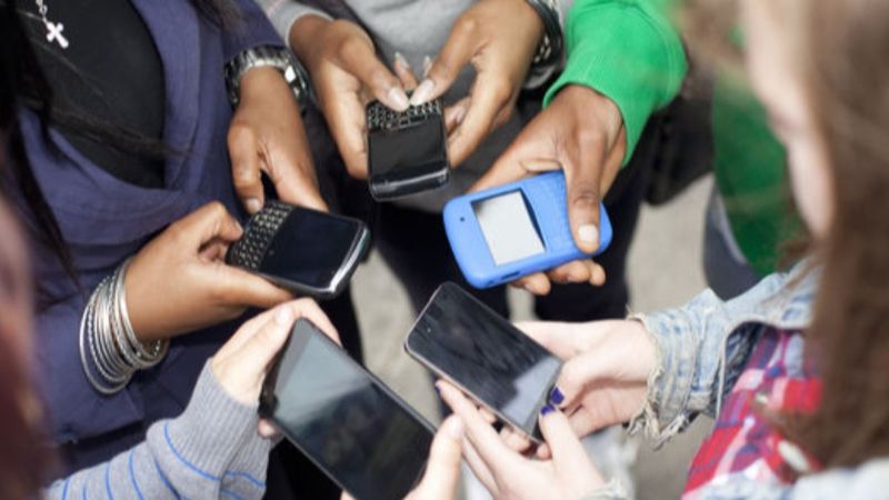 Akıllı telefonlardaki yeni tehlike: Uygulama sisi nedir