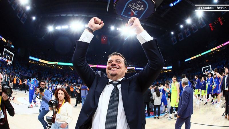 Anadolu Efes'e büyük şok! Ergin Ataman derbide neden yok?