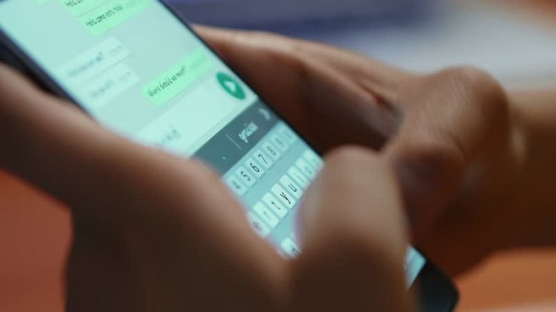 WhatsApp grubuna attığı mesaj yüzünden tazminattan oldu