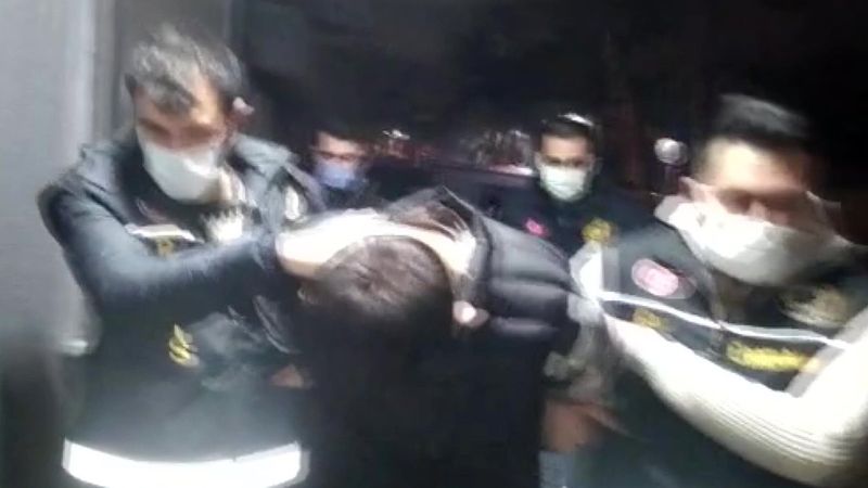 Ümraniye'de asker uğurlarken pompalıyla ateş açan maganda yakalandı