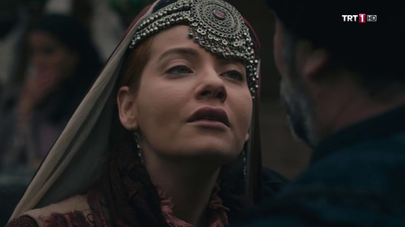 Artuk Bey'in eşiydi... Diriliş Ertuğrul'un Maria'sını tesettürlü gören gözlerine inanamadı!