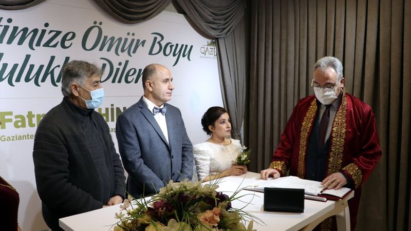 Nikah salonlarında 02.02.2022 yoğunluğu