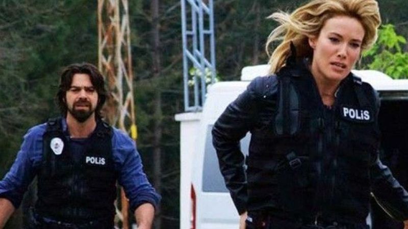 Arka Sokaklar Zeynep'in kardeşi Meltem'i gören büyüleniyor! Modellikten tesettüre giden süreç...