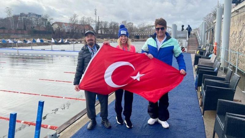 Deniz Kayadelen, soğuk su Dünya şampiyonu oldu