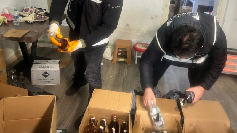 Beykoz'da sahte içki imalathanesine baskın