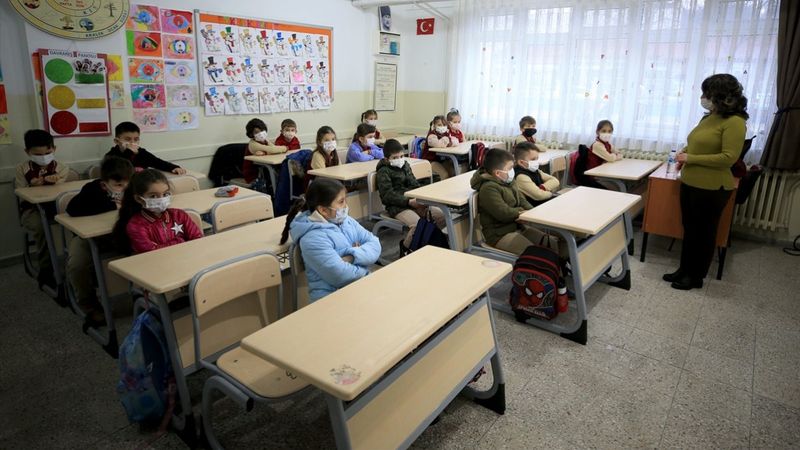 Yarıyıl tatili bitti: Okullar açıldı