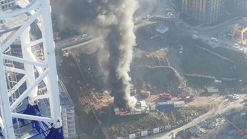 Ümraniye'de işçilerin kaldığı konteynerde yangın