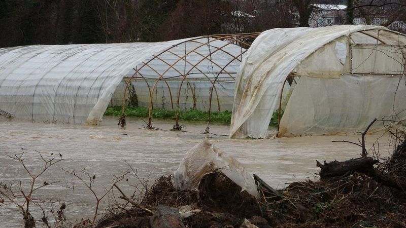 İstanbul'da İBB’nin köprü inşaatı yarıda kaldı
