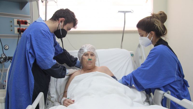 Gaziantep’te hem kanser hem koronavirüs olduğunu hastanede öğrendi