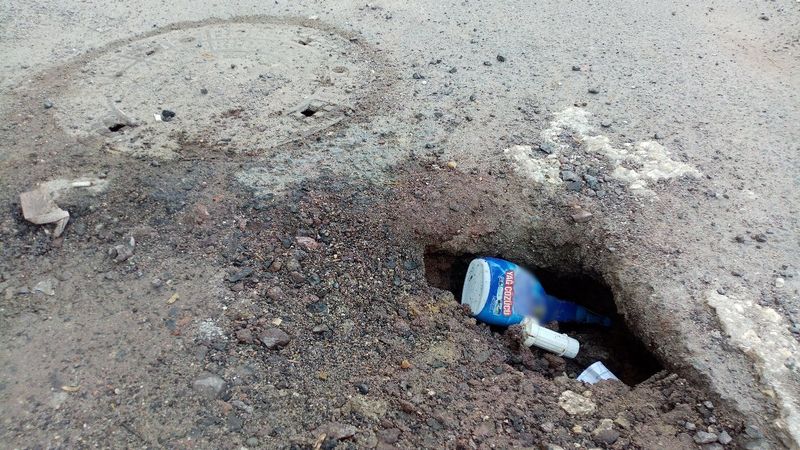 Tekirdağ'da çöken yol sonucu evi fareler bastı