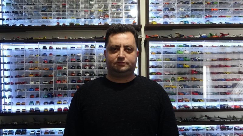 Kocaeli'deki koleksiyoncu 3 bin model araba biriktirdi