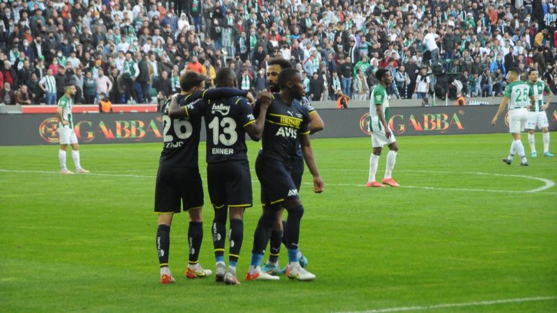 Fenerbahçe, Giresunspor'u 2 golle mağlup etti