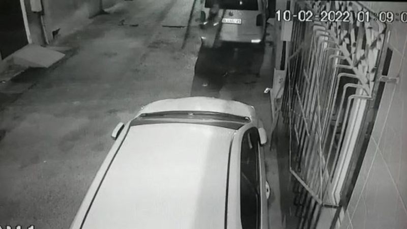 Bursa'da hırsızlara karşı taktırdığı demir kapı çalındı