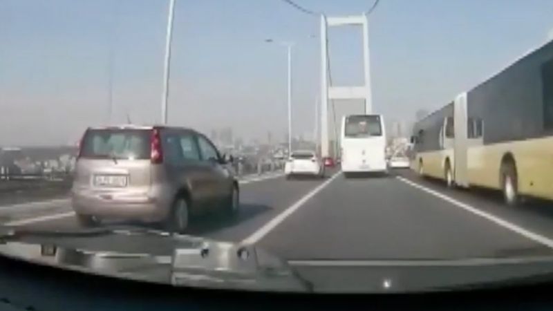 İstanbul'da makasçı sürücü polis takibiyle yakalandı