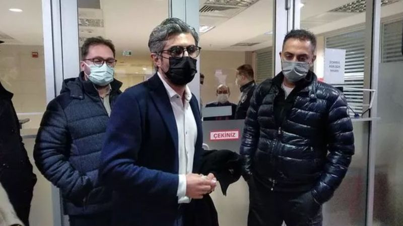 Gazeteci Barış Pehlivan ve Murat Ağırel adliyeye gelerek teslim oldu