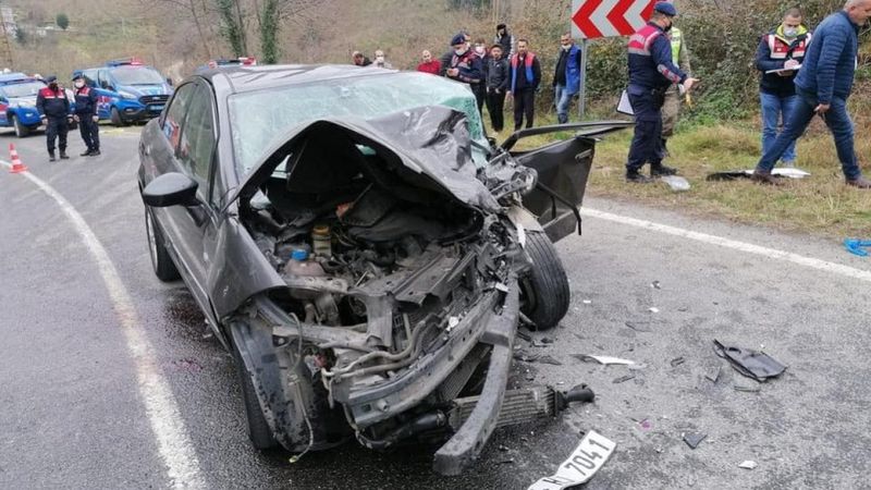 Ordu'da otomobil ile kamyon çarpıştı: 2 ölü