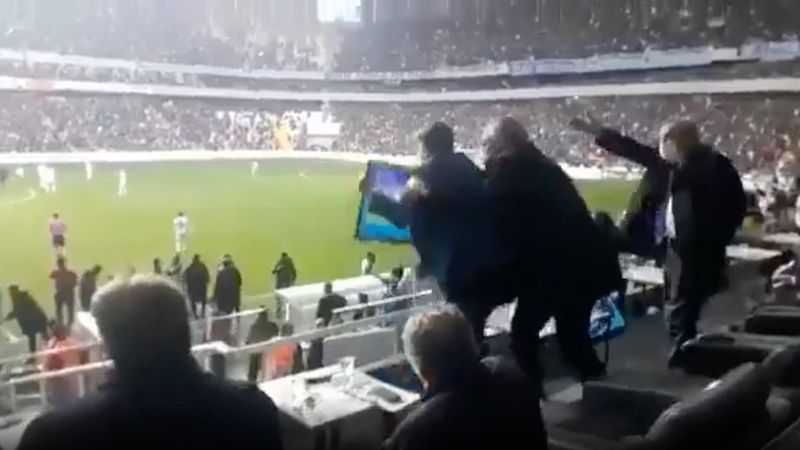 Murat Sancak, tribünde çılgına döndü