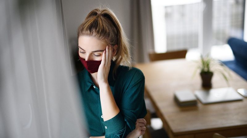 Yemek yerken ortaya çıkabilen 2 Omicron belirtisi