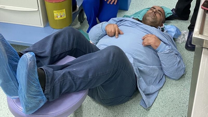 Antalya’da doğuma giren baba heyecandan bayıldı