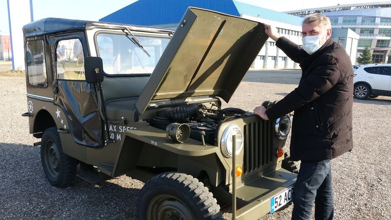 Ordu'da hurdalıktan aldığı cipi ,70 yıl önceki haline çevirdi
