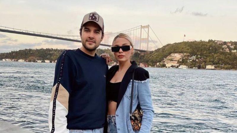 Arka Sokaklar Metin'in büyük aşkı derin göğüs dekolteli pozunu paylaştı! Gören dondu kaldı