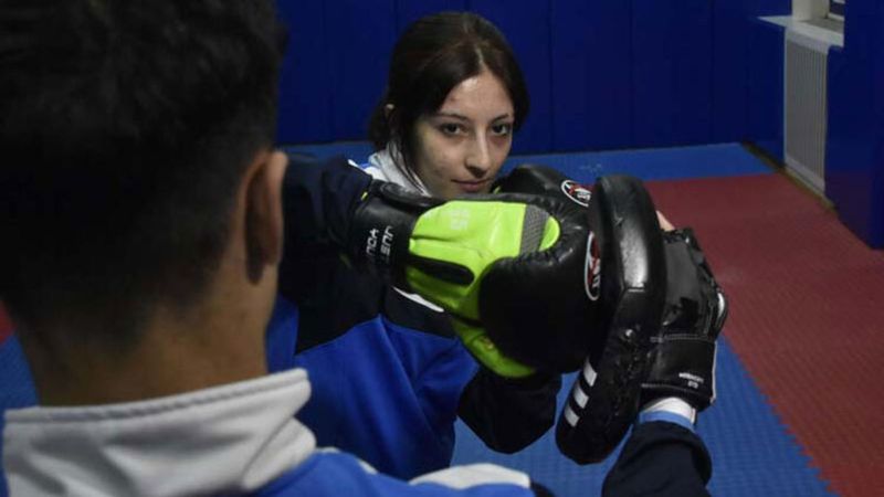 Konya'da 'yapamazsın' diyenlere inat kick boks şampiyonu oldu