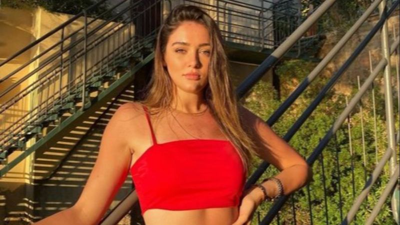 'Bu kız makyaj güzeli, abartmayın' diyenleri pistten alalım! Zehra Güneş makyajsız keresiyle nefes kesti...