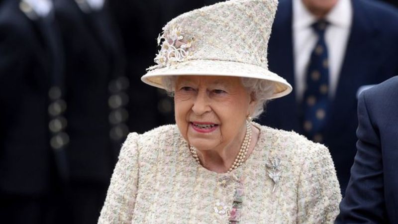 Kraliçe 2. Elizabeth koronavirüse yakalandı