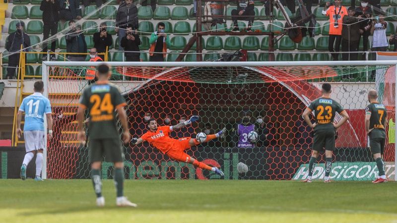 Trabzonspor, Alanyaspor'u rahat geçti