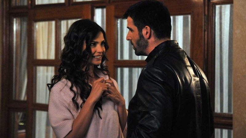 İdil'in yerine geldi, Maraz Ali'nin aklını aldı! Adanalı'daki Nazlı'nın son hali tam bir afet-i devran...