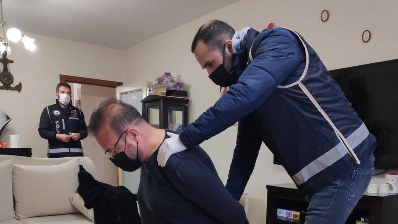 Ankara polisinden ilaçlarını satan hastalara operasyon