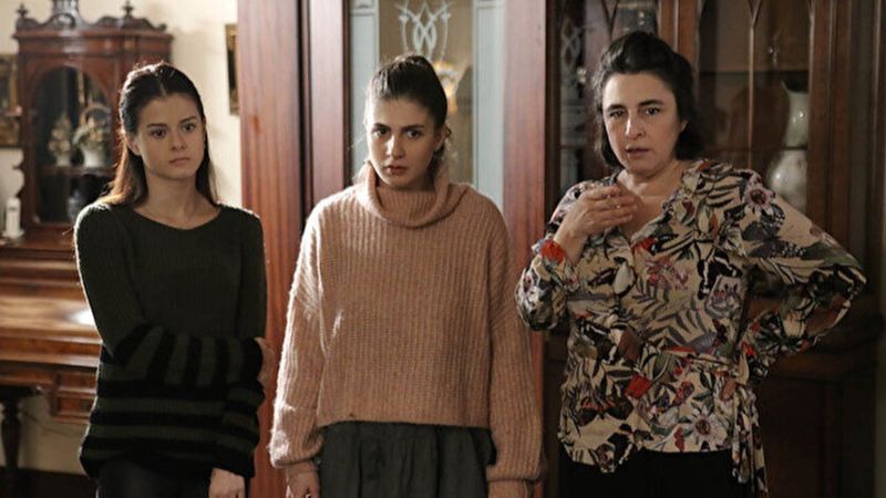 Kırgın Çiçekler'in Sedef'i, ekranların çirkef karakteriydi! O isim mankenlere taş çıkarır hale geldi...