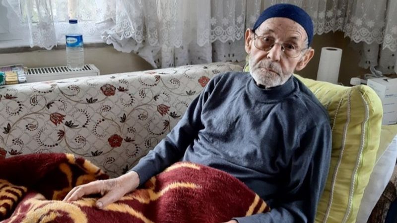 Bolu’da 3 doz aşılı 96 yaşındaki Abdullah Çetin, koronavirüsü atlattı