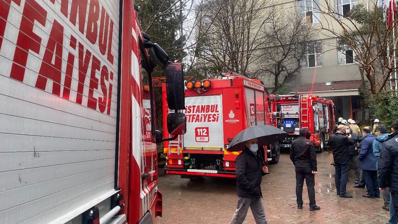 Marmara Üniversitesi'nde yangın paniği