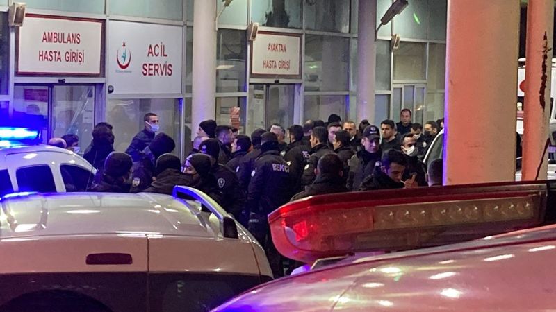 İzmir'de saldırganlar, 1 polis ve 7 ESHOT personelini bıçakladı