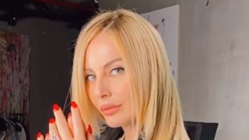 Hande Sarıoğlu, imaj yeniledi