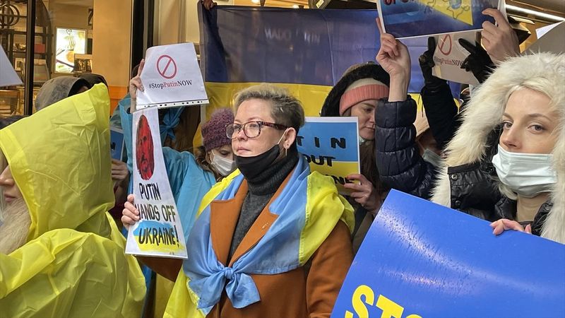 İstanbul'da yaşayan Ukraynalılar, Rusya'ya tepki gösterdi