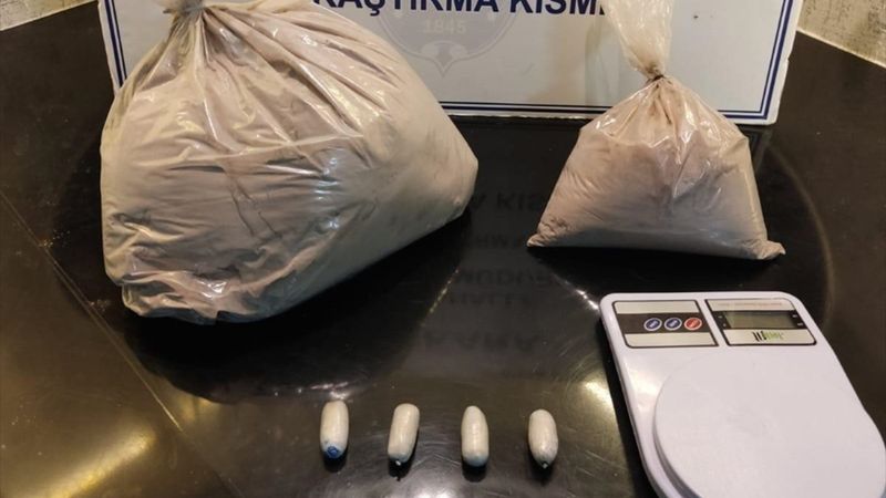 Ankara'da İranlı 2 şüphelinin bağırsaklarından eroin çıktı